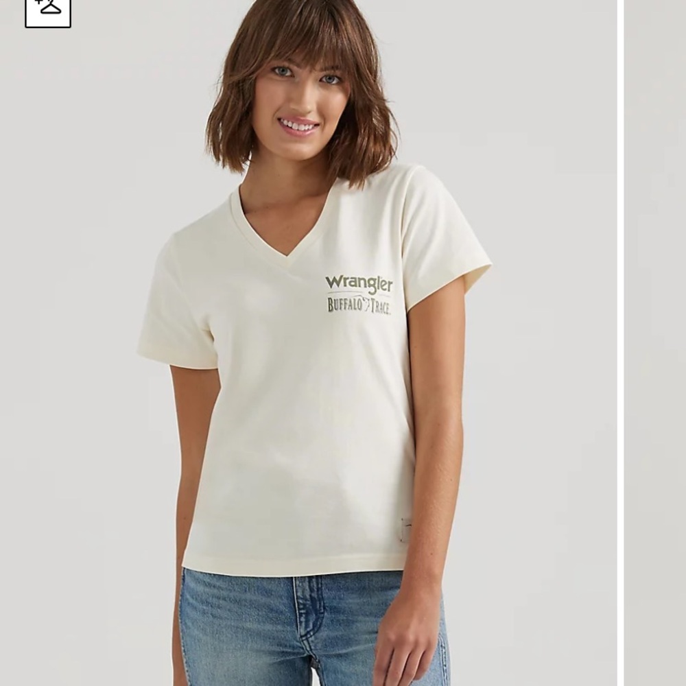 NWT Wrangler + Buffalo Trace
Cream V Neck Shirt Top Tee L